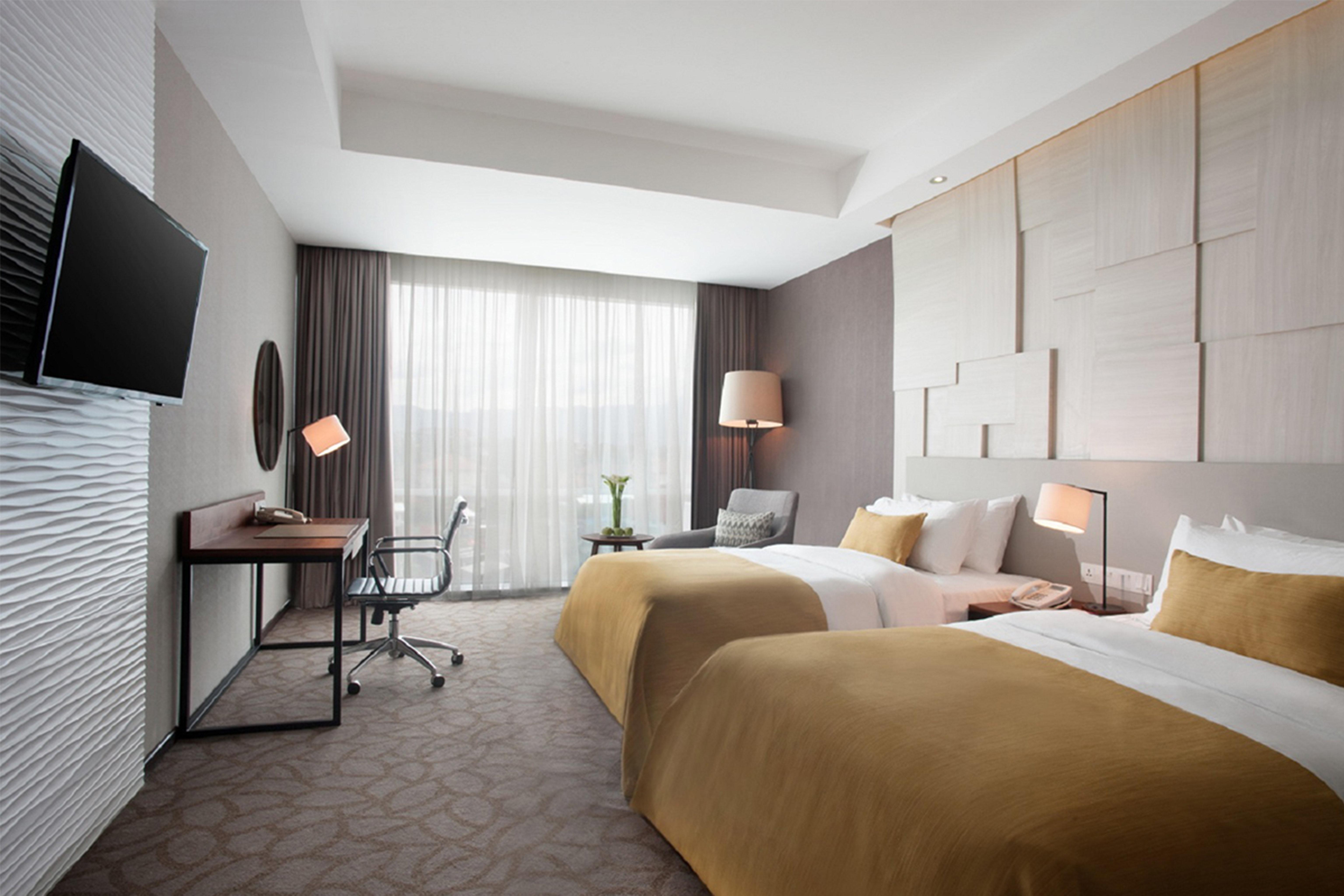 Crowne Plaza Bandung By Ihg Hotel Exterior photo